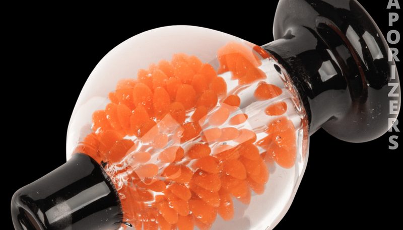 ภาพแสดงทิศทางอากาศไหลผ่านรู Carb Cap เข้าไปใน Banger เกิดเป็นกระแสหมุนวน vortex สีแดงแสดงลมร้อนหมุนวนสกัดสารสกัดด้านล่าง